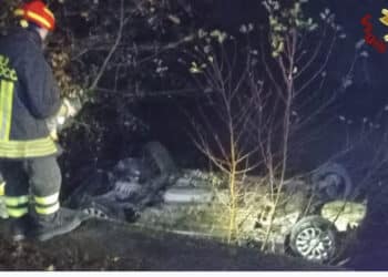 Tragedia sfiorata ad Arzachena: salvati tre ragazzi caduti con la macchina in un torrente