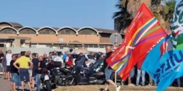 A rischio 1200 posti di lavoro a Portovesme, venerdì il ministro Urso davanti ai cancelli: “Noi ci saremo, insieme”