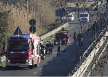Terribile incidente fra due auto, muoiono mamma e figlia di 11 anni