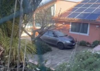 Turista di 36 anni muore intossicato dal monossido di carbonio: gravi i genitori e la sorella