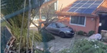 Turista di 36 anni muore intossicato dal monossido di carbonio: gravi i genitori e la sorella