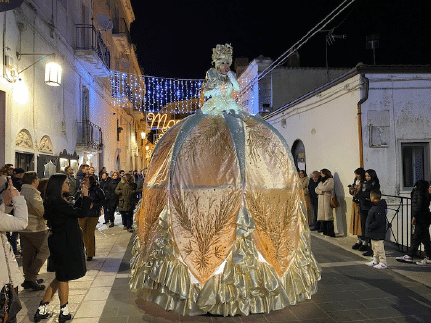 TORNA A CAGLIARI LA MADAME OPERA, NOTE IN ROSA