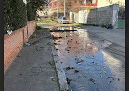 Maxi perdita idrica anche a Genneruxi, è una città colabrodo: “In via Belgrado un fiume in strada da giorni”