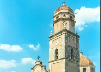 Ussana, musica natalizia troppo alta dal campanile della chiesa