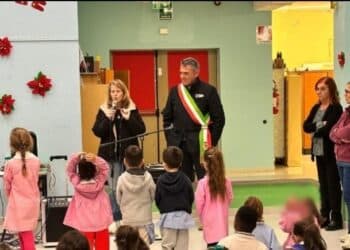 Festa nelle scuole a Monserrato, tra i partecipanti anche alcuni rappresentanti dell’amministrazione