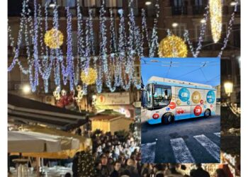 Cagliari, tutti pazzi per lo shopping di Natale: ecco le navette anti stress per gli ultimi regali in centro