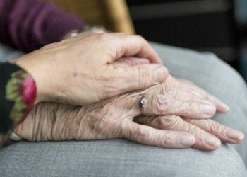 L’sos disperato di Miria, 66enne invalida di Quartu: “Con la pensione non posso pagare neanche le visite mediche”