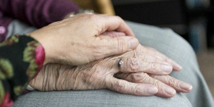 L’sos disperato di Miria, 66enne invalida di Quartu: “Con la pensione non posso pagare neanche le visite mediche”