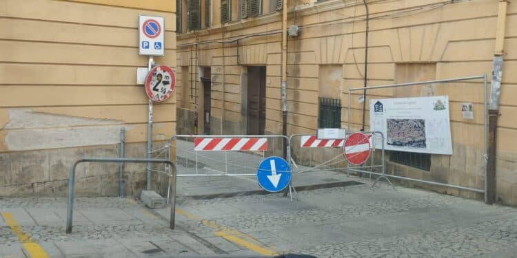 Cagliari, l’amaro Natale senz’acqua degli abitanti di Castello: “Qui non mandano neppure le autobotti”