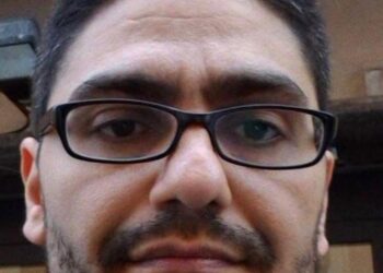 Claudio Gusilano portato in carcere nella notte: “Una preghiera per i miei due genitori”, è accusato di avere ucciso i coniugi di via Ghibli