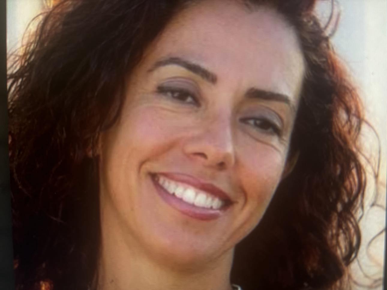 Addio a Claudia Marci, una dolcissima persona: lacrime a Cagliari ed Elmas tra amici e parenti