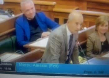 Cagliari, scintille in consiglio sul parcheggio di via Caprera: l’ex assessore spara a zero sulla Cillocu (VIDEO)