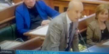 Cagliari, scintille in consiglio sul parcheggio di via Caprera: l’ex assessore spara a zero sulla Cillocu (VIDEO)