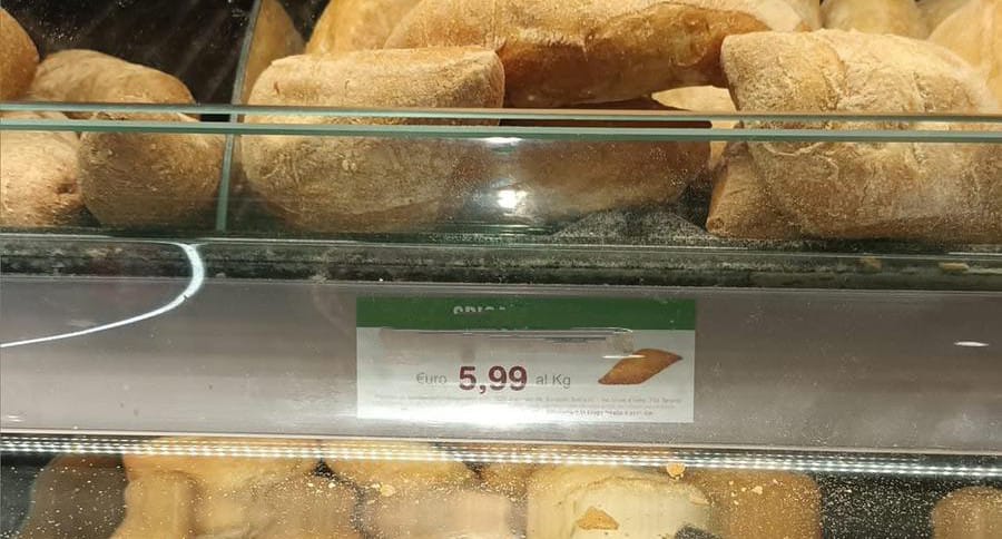 Riesplode il caro prezzi a Cagliari: uva al mercato a 15 euro, il pane a sei euro al chilo al market