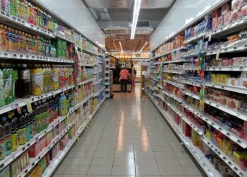 Cagliari, incubo inflazione: vola ancora il carrello della spesa, aumentano bollette e spese sanitarie