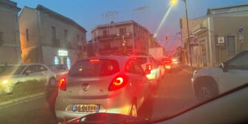 Incidente in Viale Marconi, paralizzato il traffico in tutta Cagliari e hinterland: migliaia di automobilisti intrappolati