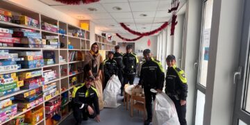 Cagliari, giochi e sorprese per i bimbi del Microcitemico: torna la solidarietà con “La Befana dei Vigili”