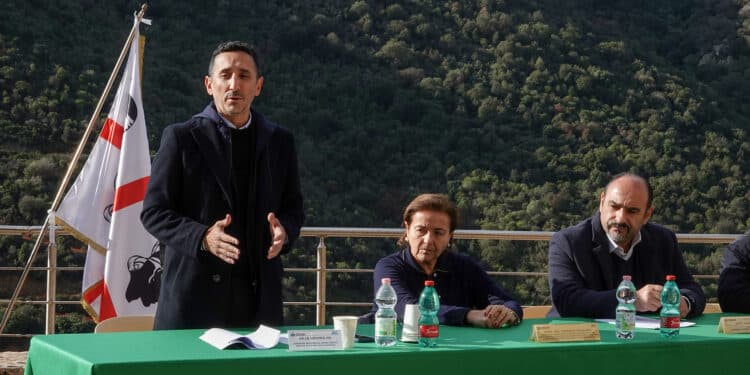 Sarroch, contro la siccità ripartono i lavori per la diga di Monte Nieddu: una giornata storica