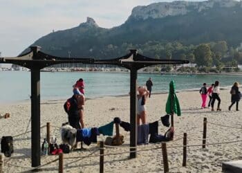 Cagliari: temperature miti, un bel sole e il Poetto diventa meta attrattiva il giorno della Befana