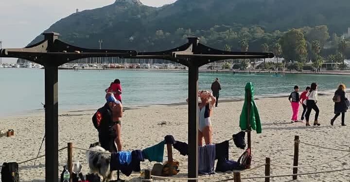 Cagliari: temperature miti, un bel sole e il Poetto diventa meta attrattiva il giorno della Befana