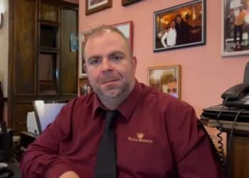 Cagliari, parla il ristoratore Claudio Mura: “Dimezzata la vendita di alcolici nel mio locale, normativa eccessiva”