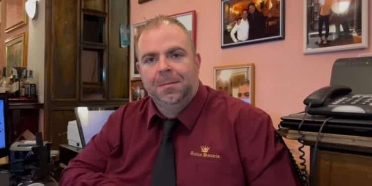 Cagliari, parla il ristoratore Claudio Mura: “Dimezzata la vendita di alcolici nel mio locale, normativa eccessiva”