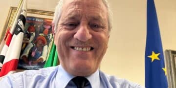 Sanità, è ancora caos in Regione, il consigliere Lorenzo Cozzolino attacca: “Colpo devastante del sistema sanitario regionale”