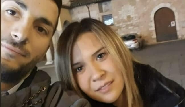 Giovane coppia trovata senza vita in casa: ipotesi femminicidio