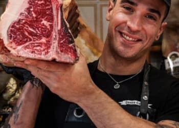 Macellaio di 33 anni muore improvvisamente dopo due giorni di febbre: ipotesi meningite fulminante