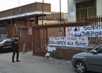 Docente di sostegno arrestata per violenza su minori