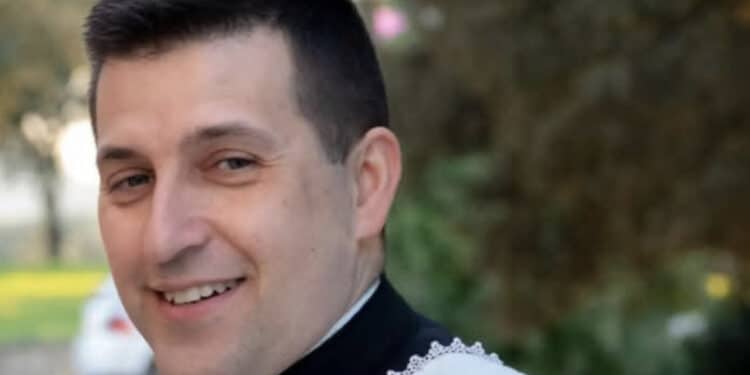 Villacidro, addio a Don Roberto Lai, 46 anni, amato parroco di tante comunità