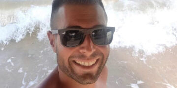 Spara al figlio e lo uccide durante una lite: “Ci stava aggredendo”