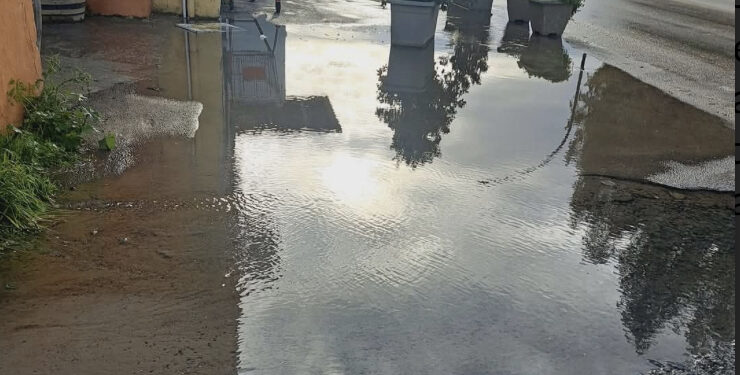 Domus de Maria, maxi perdite e Viale Chia è un colabrodo: “Ringraziamo Abbanoa”