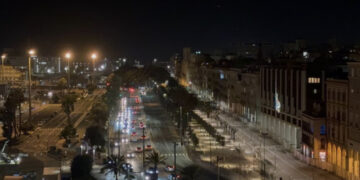 Cagliari, ecco la nuova via Roma di notte vista dall’alto: luci e dubbi che si rincorrono