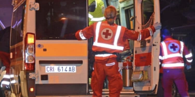 Ragazzina di 16 anni partorisce in casa: il neonato ritrovato in un secchio sul balcone