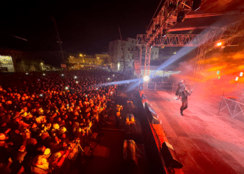 Castelsardo, oltre 10 mila persone hanno festeggiato il Capodanno con Irama ed Elodie