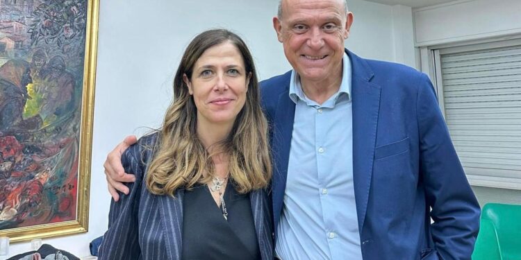 Sardegna, sulla decadenza della Todde affondo di Licheri: “Lei leonessa, gli altri sciacalli indecenti e arlecchini senza pudore”