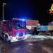 Inferno di fuoco nella notte a Elmas, completamente distrutti due camion