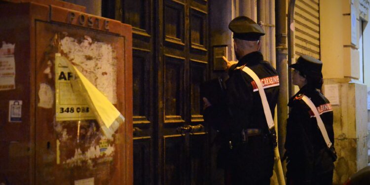 Blitz antidroga in casa a Decimomannu, in carcere una 29enne sorpresa a confezionare ketamina