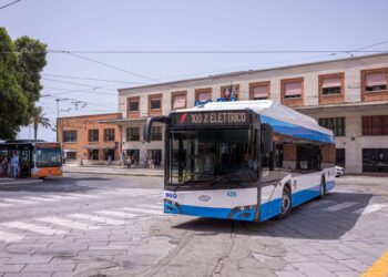 Cagliari, allarme sui nuovi bus elettrici del Ctm: “Disagi agli utenti e ai lavoratori, qualità del servizio peggiorata”