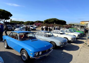 Cagliari, le auto d’epoca incantano ancora