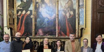 Cagliari celebra la creatività natalizia: premiata la miglior casetta dei Mercatini di Natale 2024, è Choco Gioia