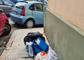 Cagliari, attenzione ai bed and breakfast irregolari: “Evadono la tassa e gettano così i rifiuti per strada”