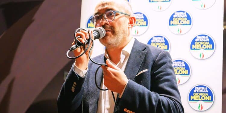 Todde in bilico, Paolo Truzzu attacca la governatrice: “La legislatura della decadenza, i sardi come possono fidarsi?”.