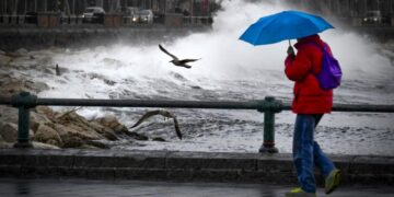 Due giorni di nubifragi e tempeste di scirocco: piogge torrenziali e vento a 100 chilometri rovinano il weekend in Sardegna