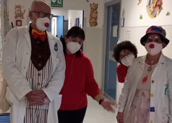 Cagliari, al Brotzu la carica dei clown per regalare un sorriso ai piccoli ricoverati