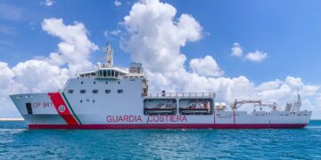 Cagliari, le navi Diciotti e Aringhieri aprono al pubblico