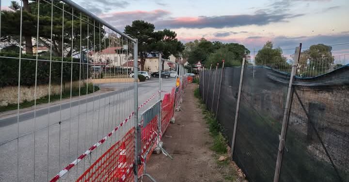 La strada di Poggio dei Pini messa in sicurezza per automobilisti e pedoni