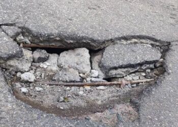 Monserrato, minoranza all’attacco:”Lo stato di degrado delle strade è scandaloso”