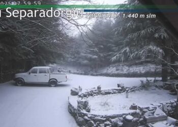 Risveglio imbiancato in Sardegna, ancora neve sul Gennargentu